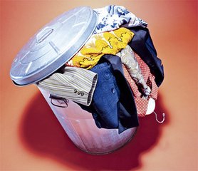 Recycling rate ≤ 10%! reusing the old clothes to achieve win-win