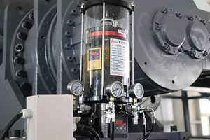 Automatic bearing lubrication system