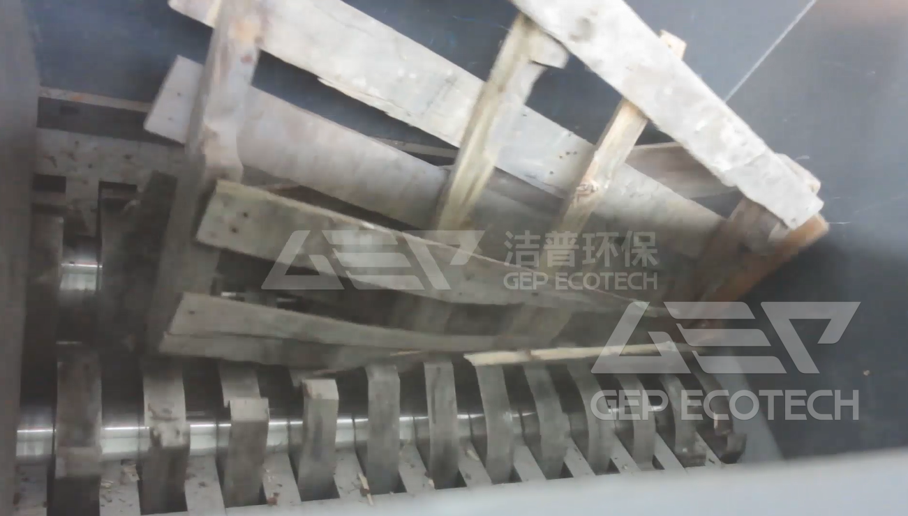 GDI double-shaft shearing shredder for waste building template