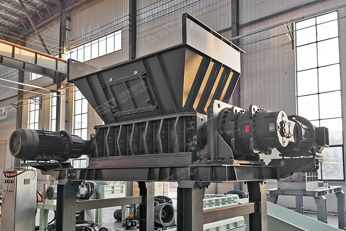The core machine used in waste tire recycling