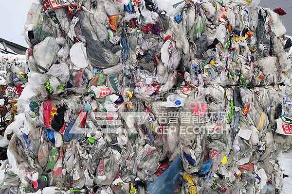 Plastic shredder working site in Europe