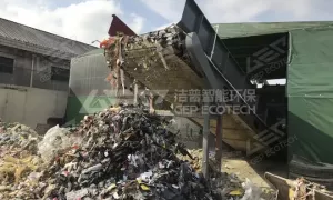 High capacity shredder for MSW manufacture