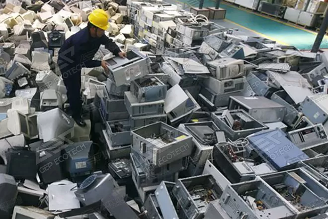 Four-axis shredder-a powerful tool for electronic waste shredding and processing