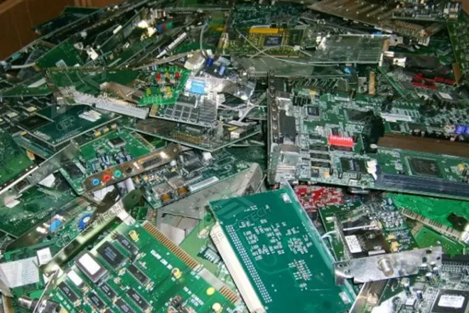 Why Do We Need Shredders for Hard Drive Recycling?