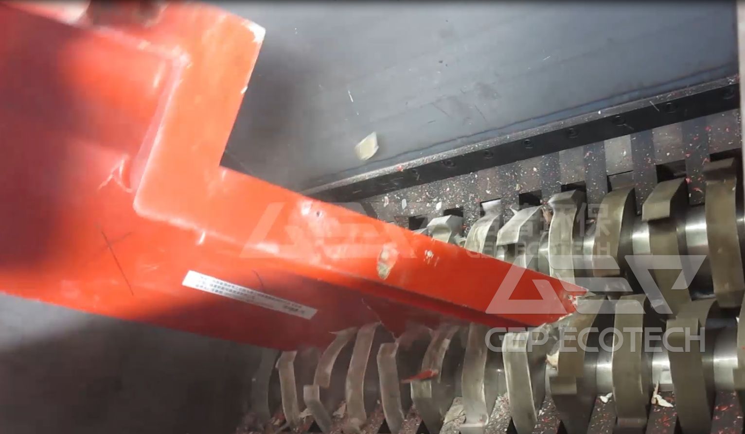 double-shaft shredder to process GRP