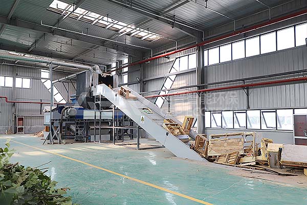 What are the precautions for use and maintenance of bulky waste shredder