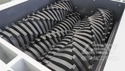 Four-Shaft Shredder