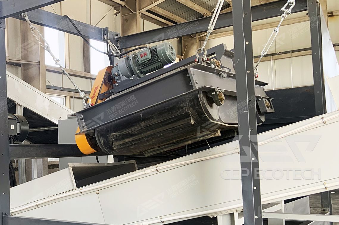 Shredder for Waste Wood Contaminated with Iron