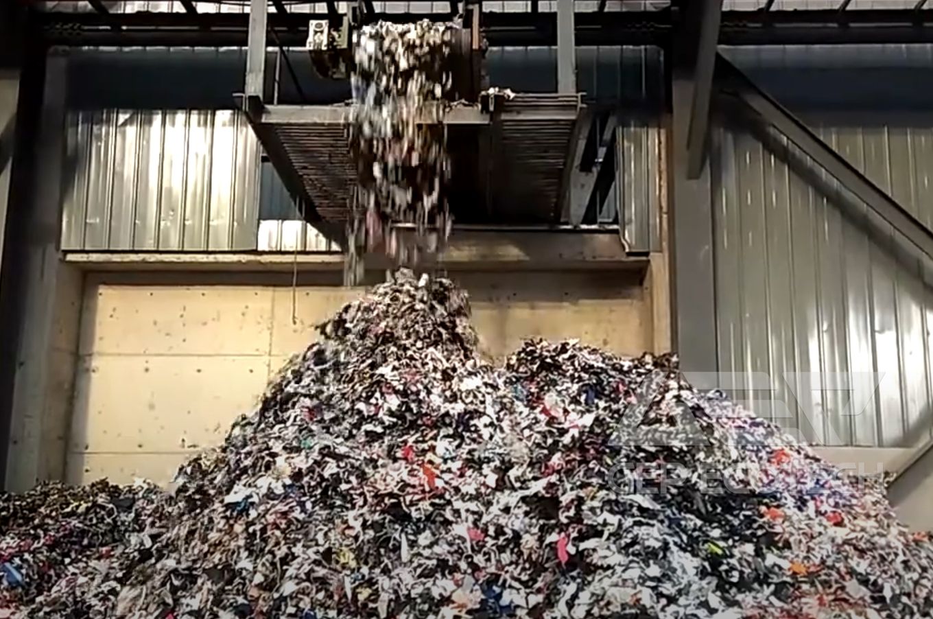 Shredding Municipal Solid Waste into Power Plant Fuel