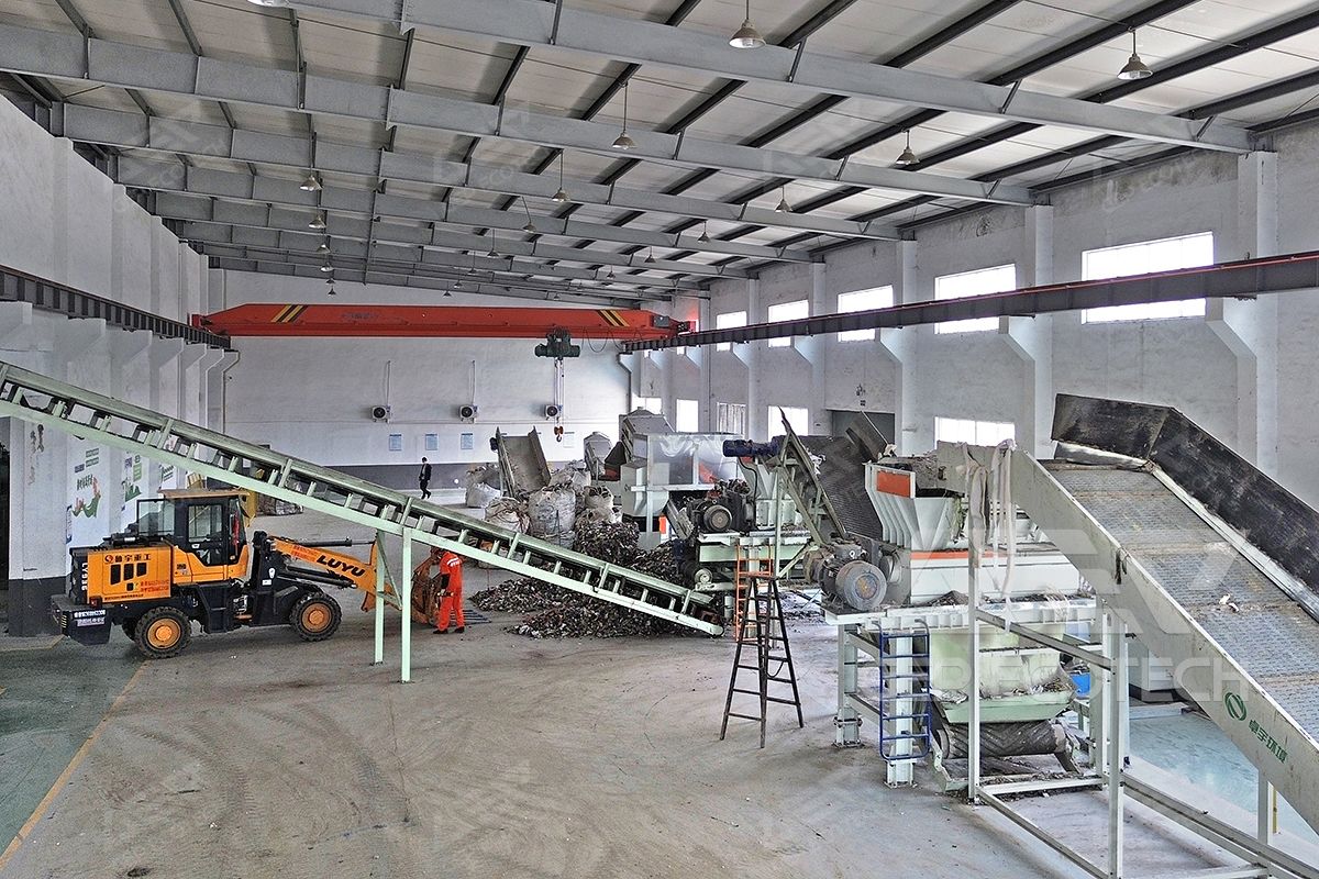 GD Double-shaft Shredder in Industrial Waste SRF Production Line GD Double-shaft Shredder in Industrial Waste SRF Production Line