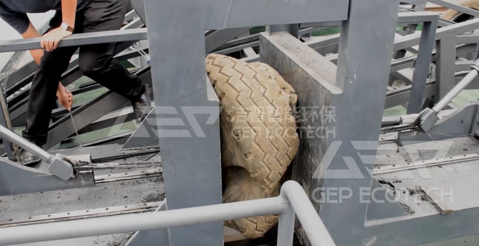 Main Differences Between Uni-directional Tire De-beader and Bi-directional Tire De-beader