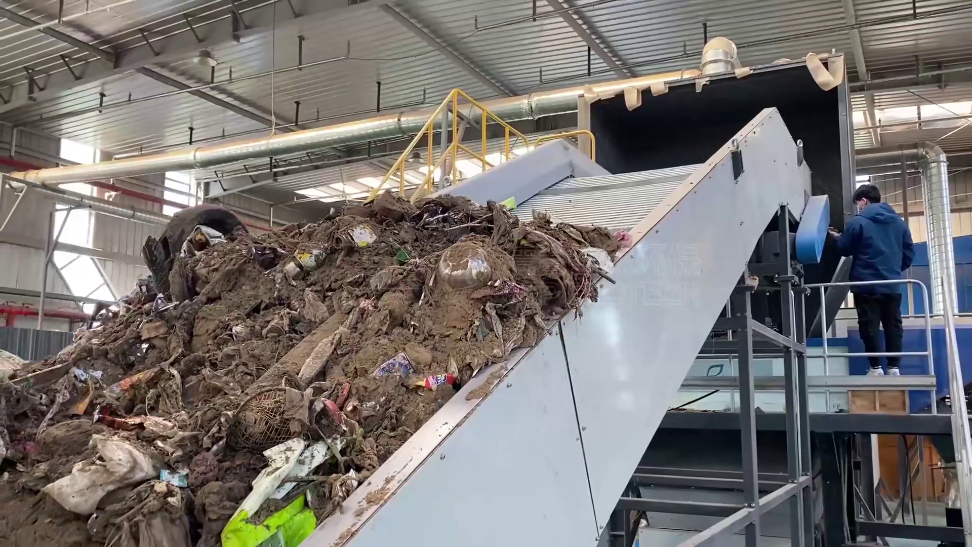 Landfill Waste Shredding in Zhengzhou, China