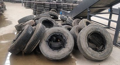 Waste Tire into Rubber Powder