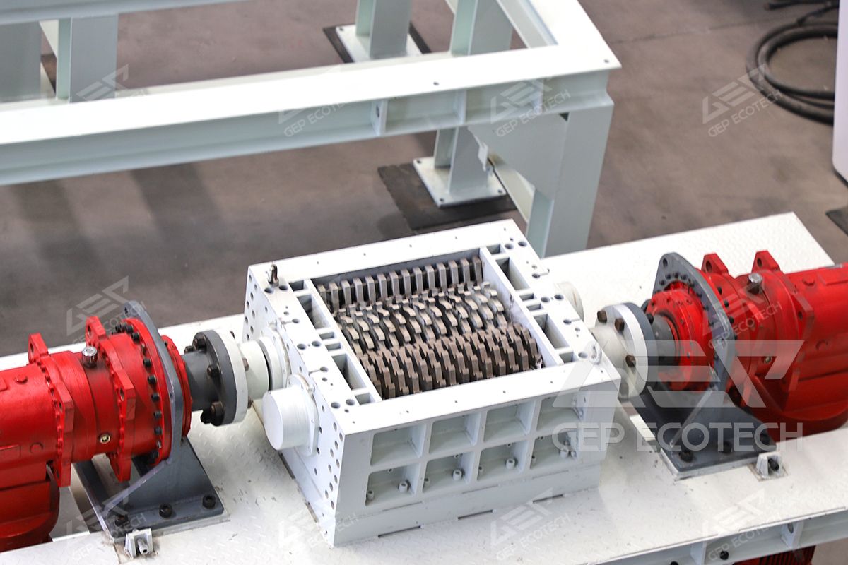 Small Double-Shaft Shredder for Sale in Thailand