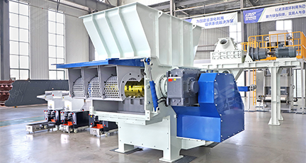 Hydraulically Driven Opening and Closing 