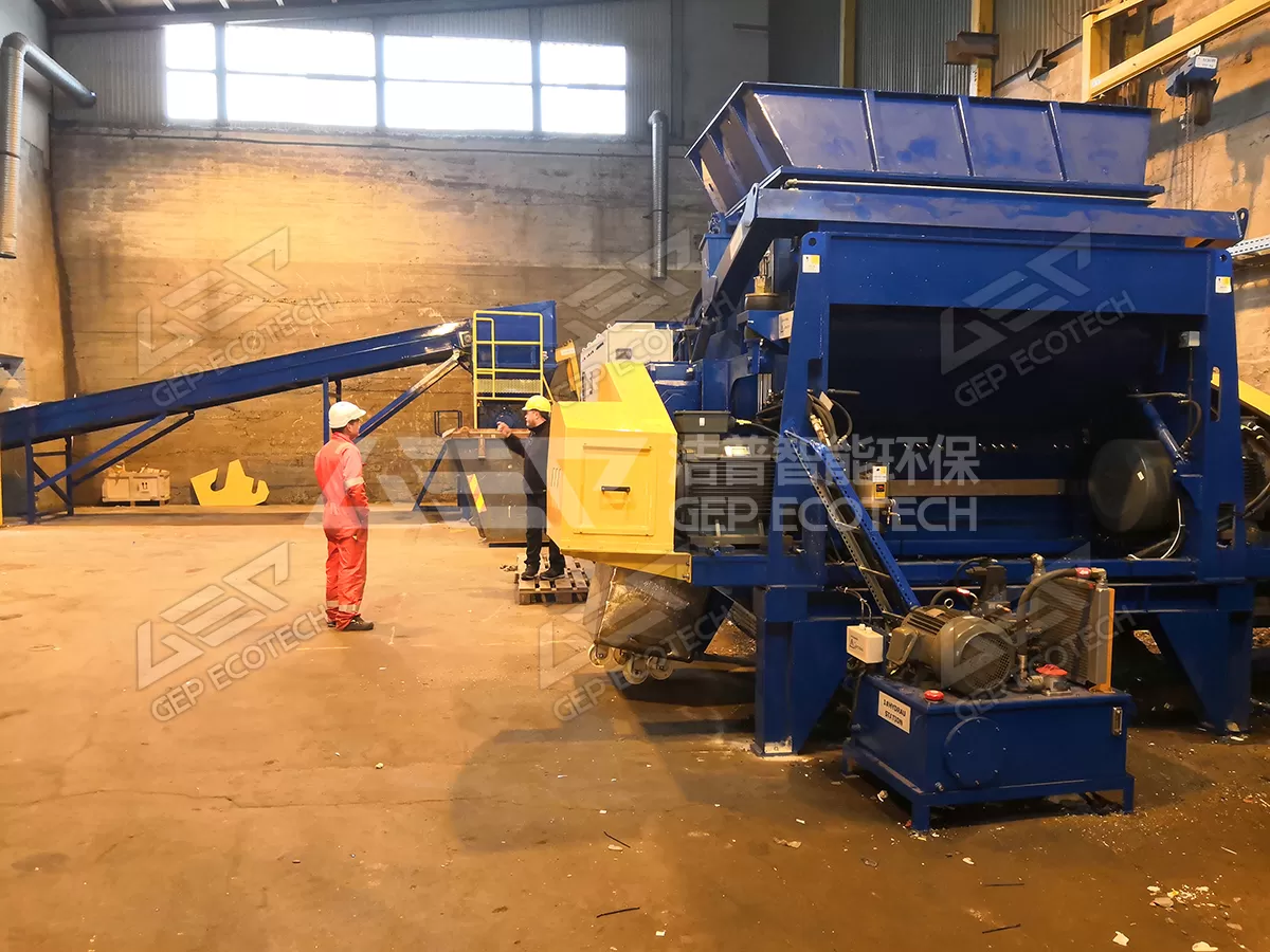 Dual Shaft Shredder Plastic Processing Equipment in Europe