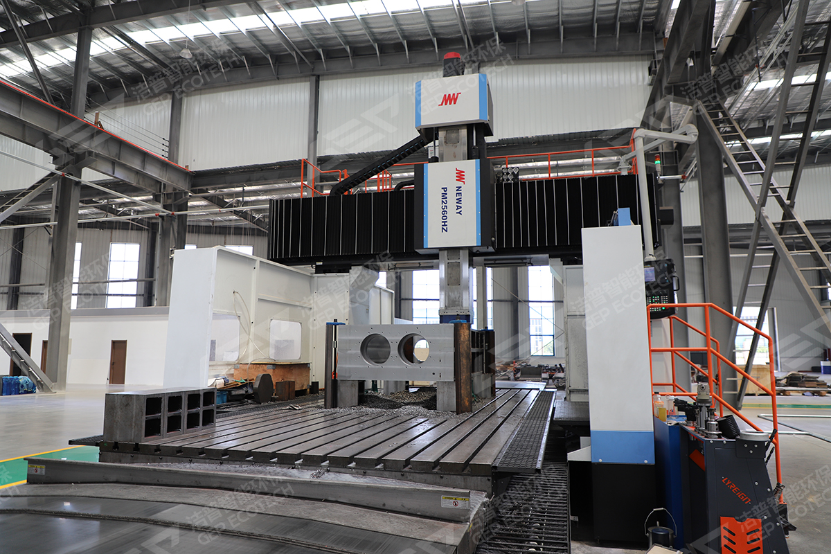 Integral cutter chamber design Integral cutter chamber design