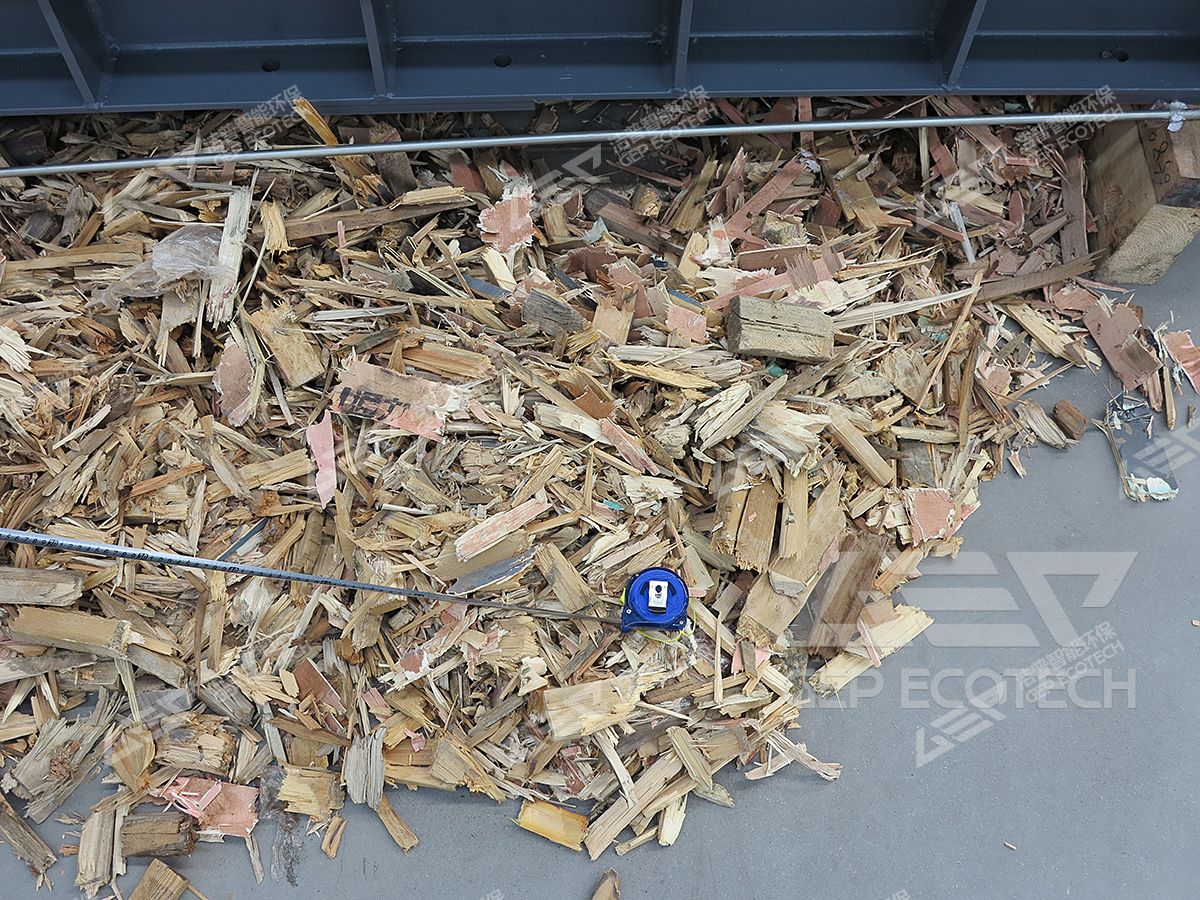 Wood Pallets Pre-Shredding Machine