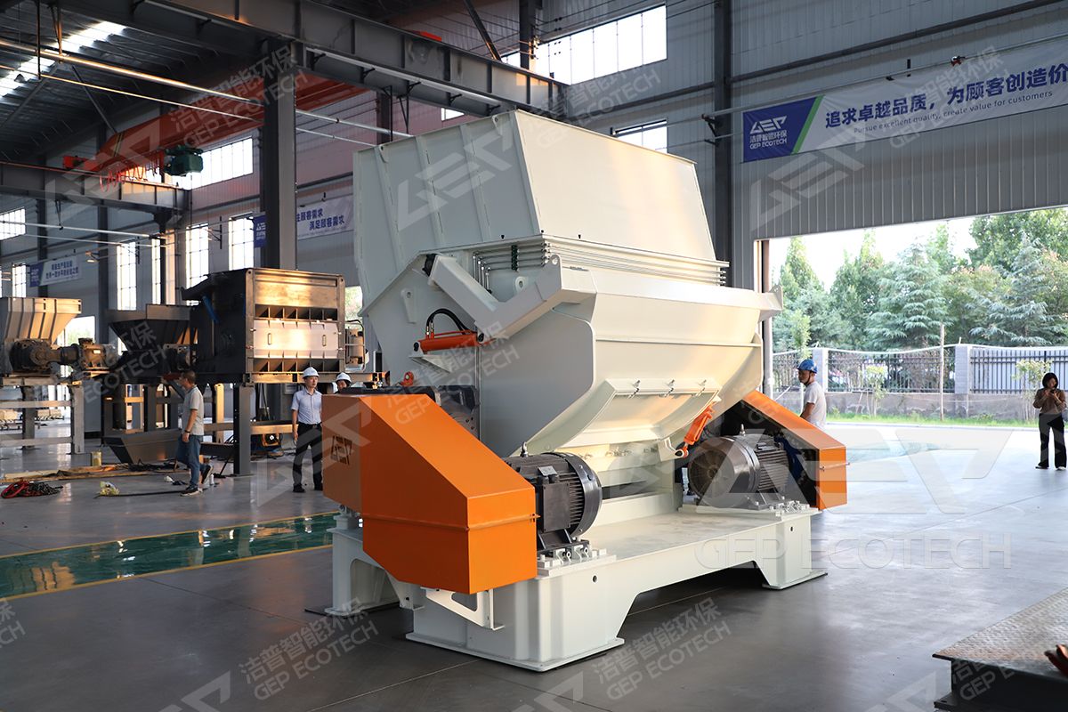 Single shaft shredder