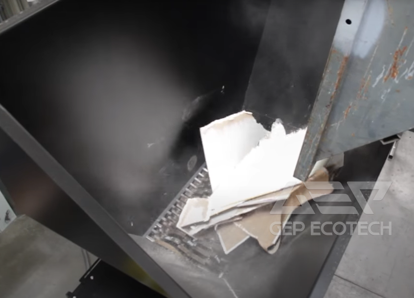 Plaster board shredder