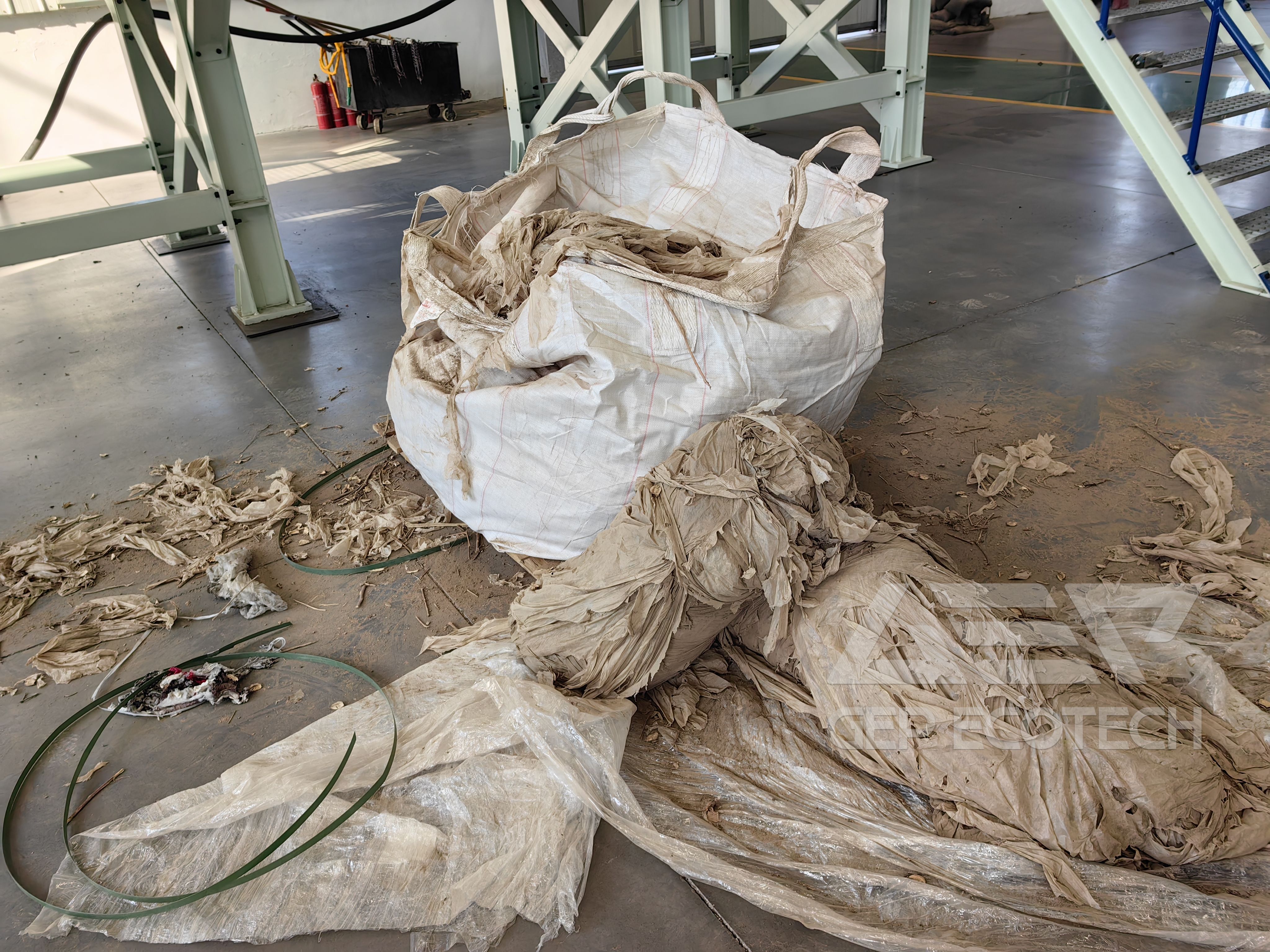 1000 kg/hr Full and Efficient Plastic Film Fine Shredding Solution