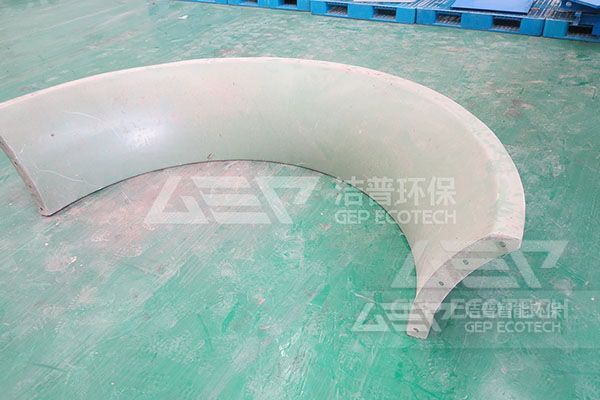 Crushing of fan blades  