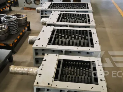 PET Plastic Bottle Two-Shaft Shredder: What Output Size Can It Achieve? (Video Included)