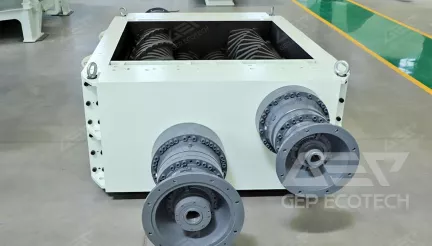 Four-Shaft Shredder