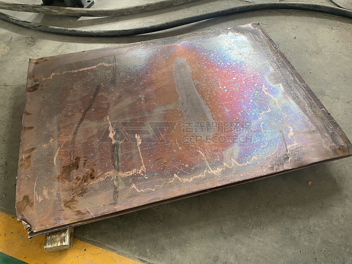 Scrap steel plates