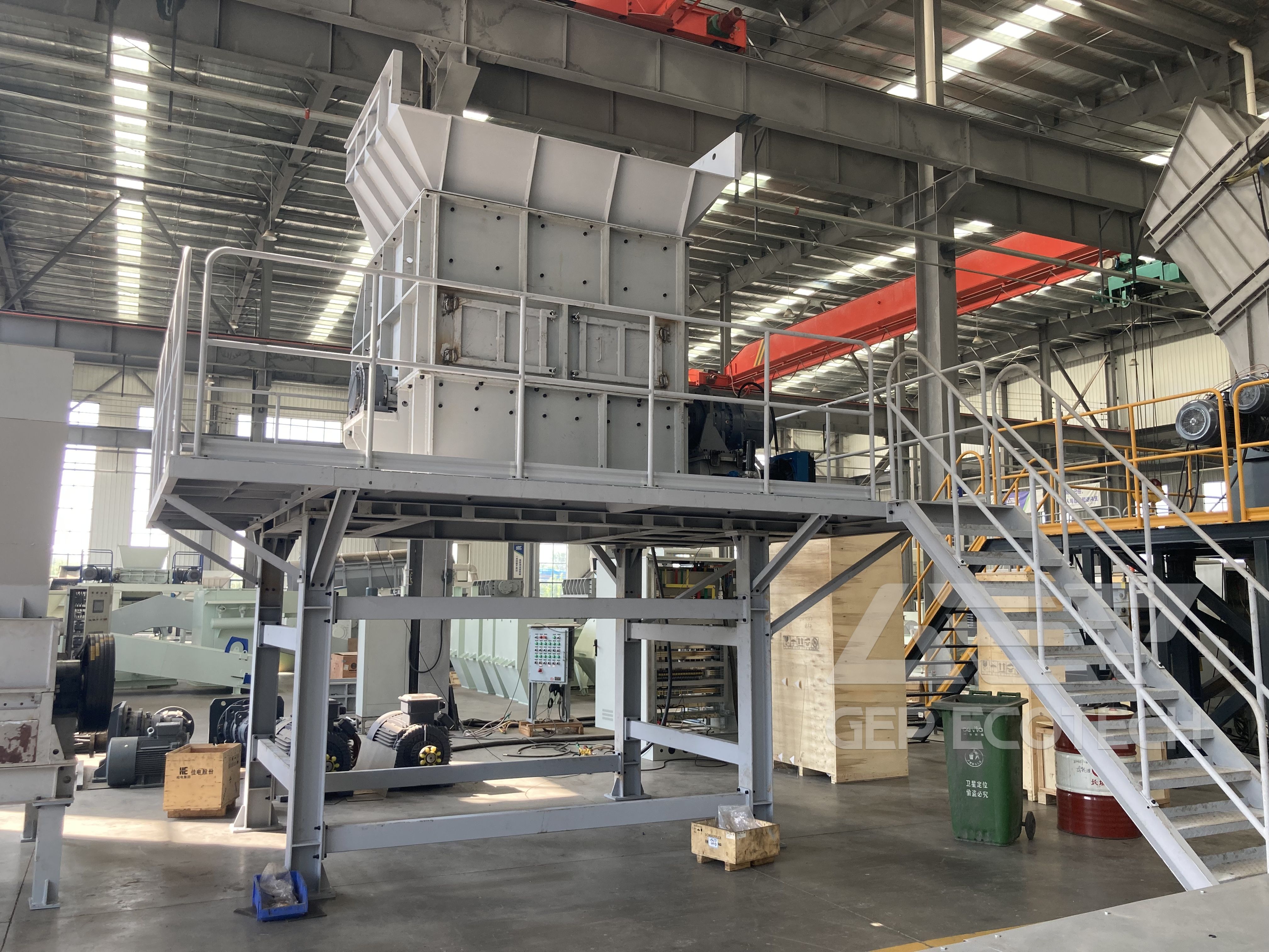 Bag Breakers vs. Conventional Shredders: Unpacking the Key Differences for MSW Processing