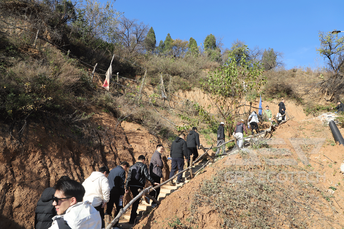 GEP ECOTECH Marketing System Autumn Team Building: Searching for Autumn on the Ancient Road, Gathering Strength to Move Forward